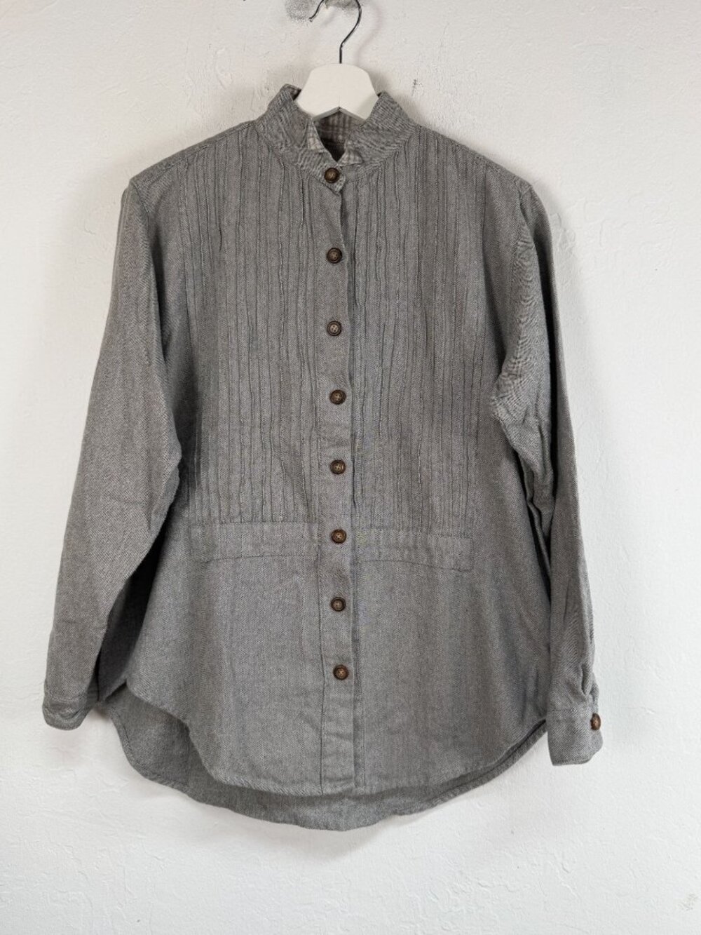 Tancredi & Morgen Women’s Gray Pin-Tuck Stand Collar Long Sleeve Shirt Blouse